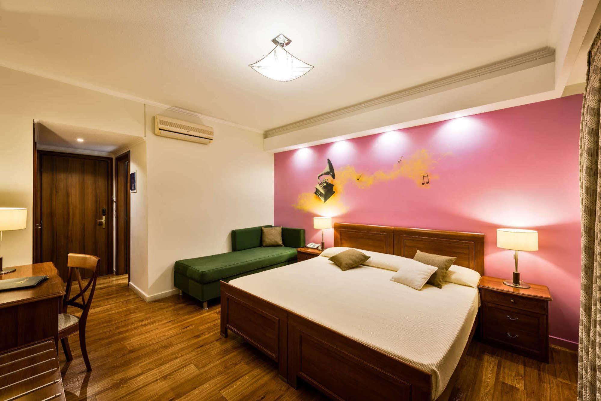 Mediterranean Beach Resort ラガナス エクステリア 写真