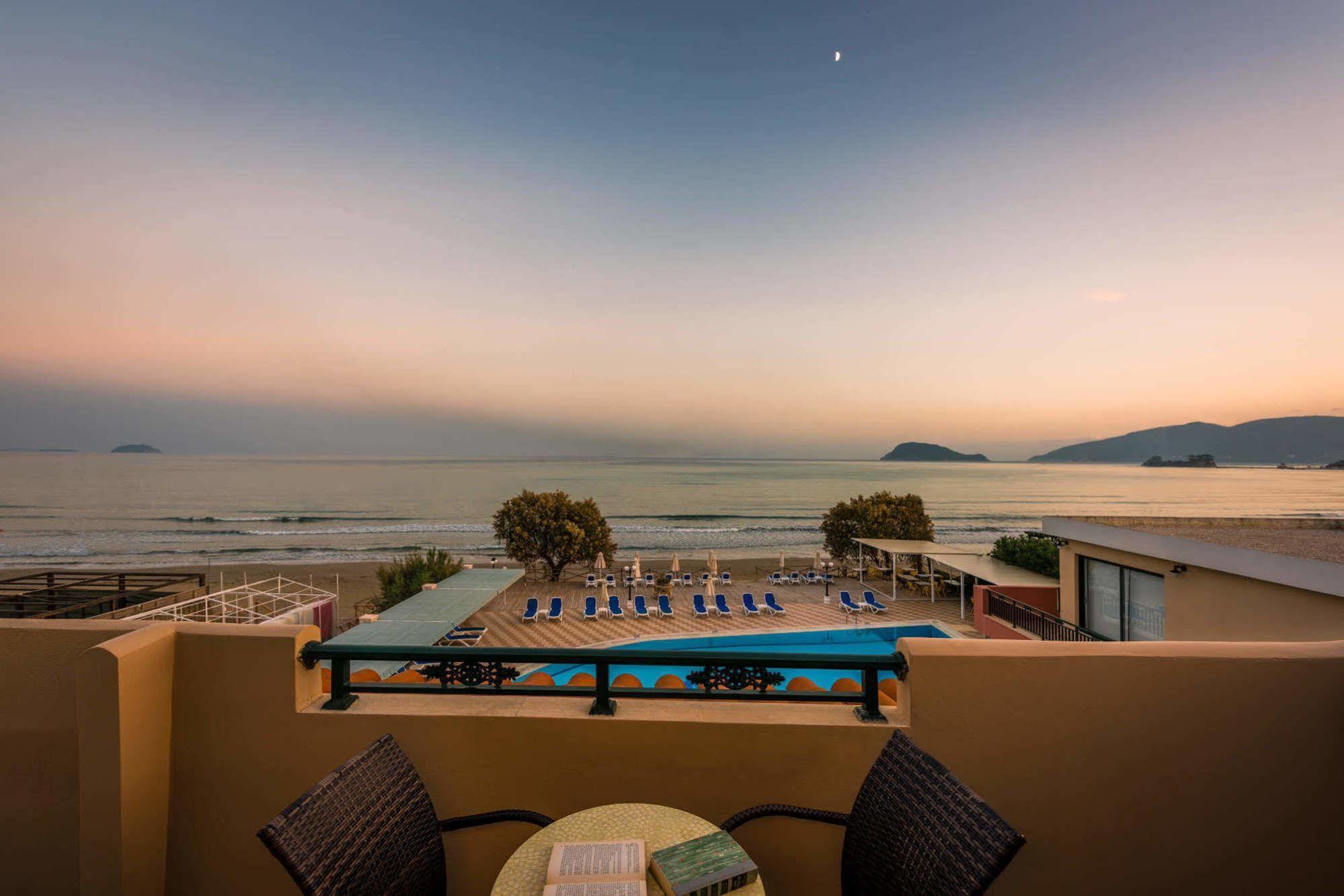 Mediterranean Beach Resort ラガナス エクステリア 写真